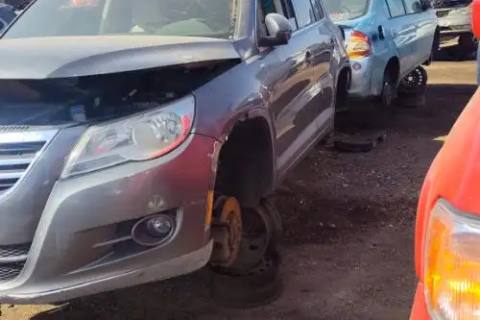 Photo of 2010 Volkswagen Tiguan
