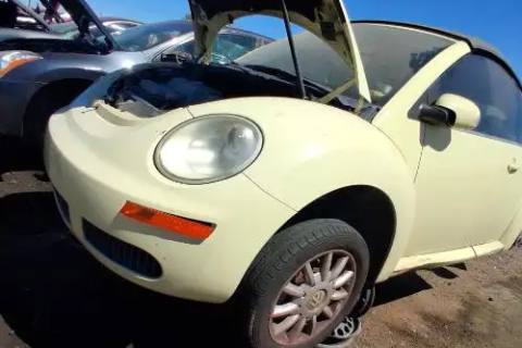 Photo of 2006 Volkswagen Beetle