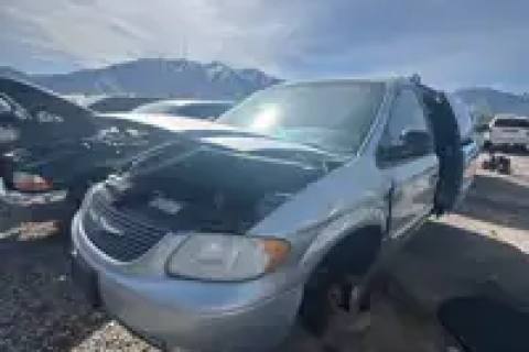 Photo of 2001 Chrysler Town & Country