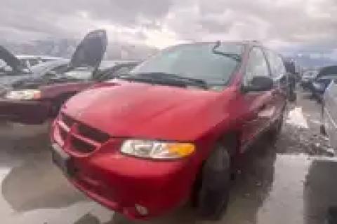 Photo of 2000 Dodge Caravan