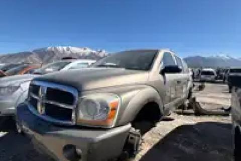 Photo of 2005 Dodge Durango