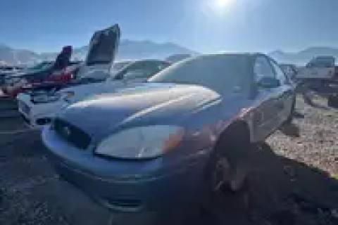 Photo of 2005 Ford Taurus