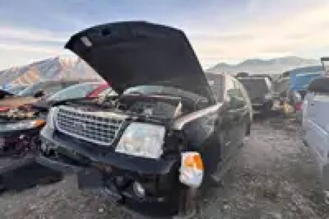 Photo of 2005 Ford Explorer