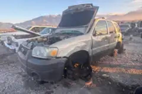Photo of 2005 Ford Escape