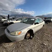 Photo of 2004 Ford Taurus