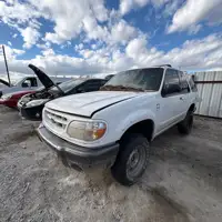 Photo of 2000 Ford Explorer
