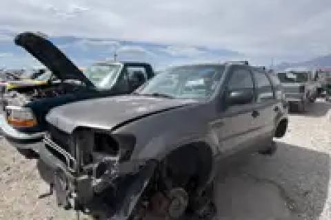 Photo of 2004 Ford Escape