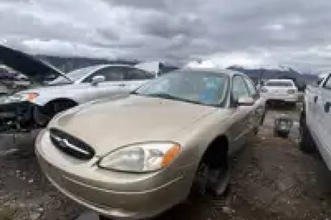Photo of 2000 Ford Taurus