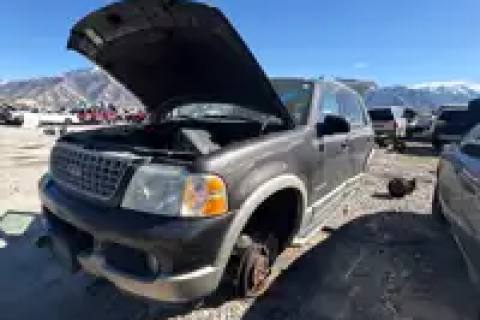 Photo of 2005 Ford Explorer