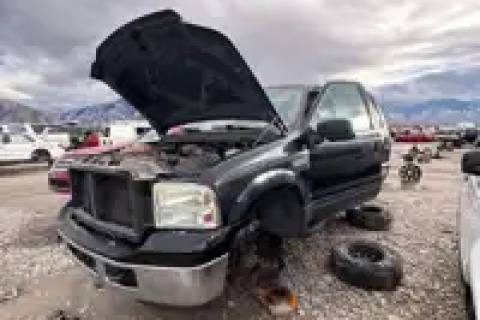Photo of 2005 Ford Excursion