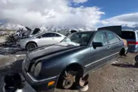 Photo of 1998 Mercedes-Benz Mercedes E-Class