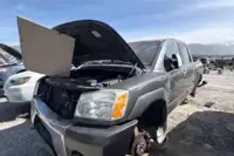 Photo of 2004 Nissan Titan