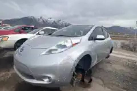 Photo of 2011 Nissan Leaf