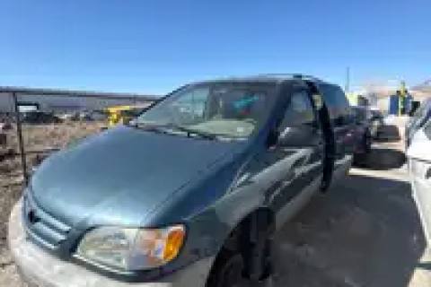 Photo of 2002 Toyota Sienna