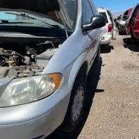 Photo of 2003 Chrysler Voyager