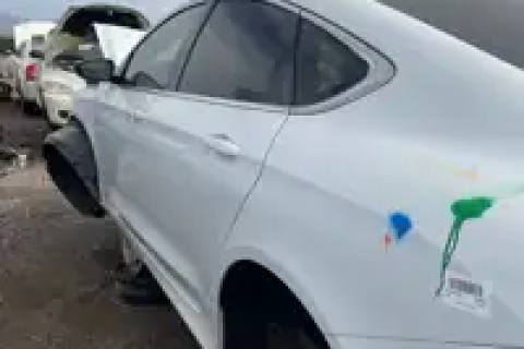 Photo of 2016 Chrysler 200