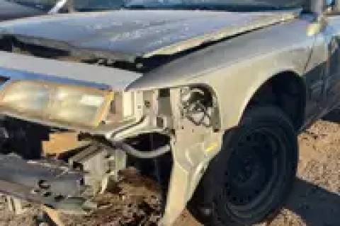 Photo of 2000 Ford Crown Victoria