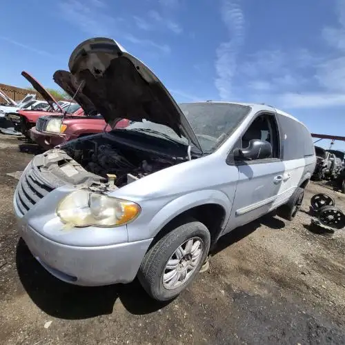 Photo of 2006 Chrysler Town & Country