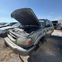Photo of 2000 Ford Explorer