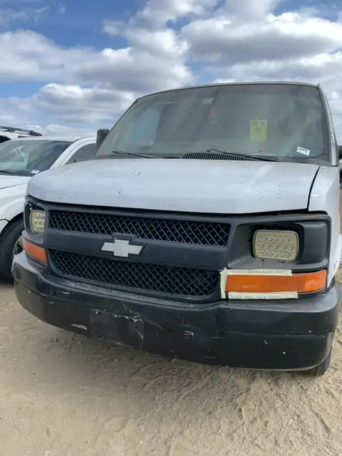 Photo of 2003 Chevrolet Express
