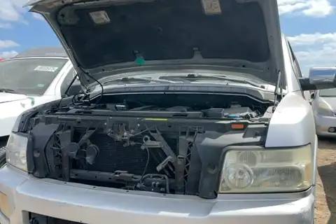 Photo of 2004 Infiniti Qx56