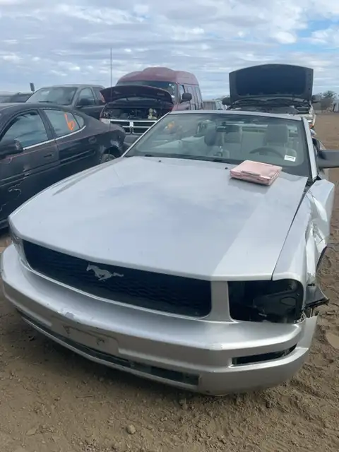 Photo of 2005 Ford Mustang