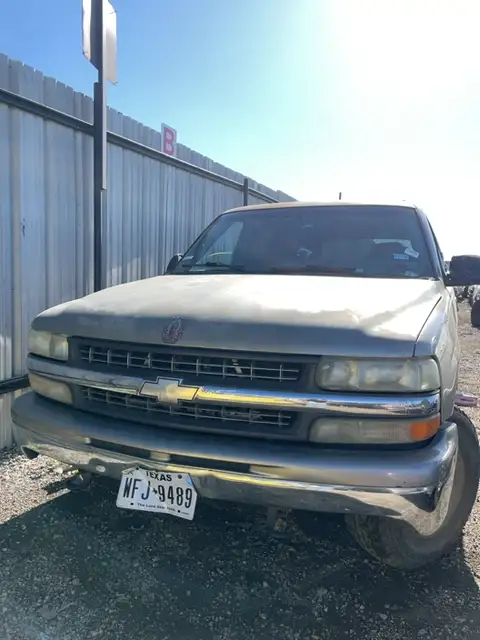 Photo of 2000 Chevrolet Tahoe