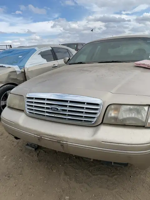 Photo of 1999 Ford Crown Victoria
