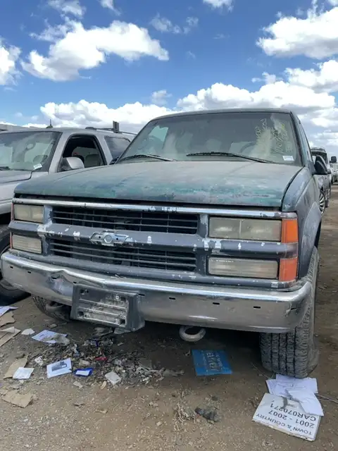 Photo of 1997 Chevrolet Suburban