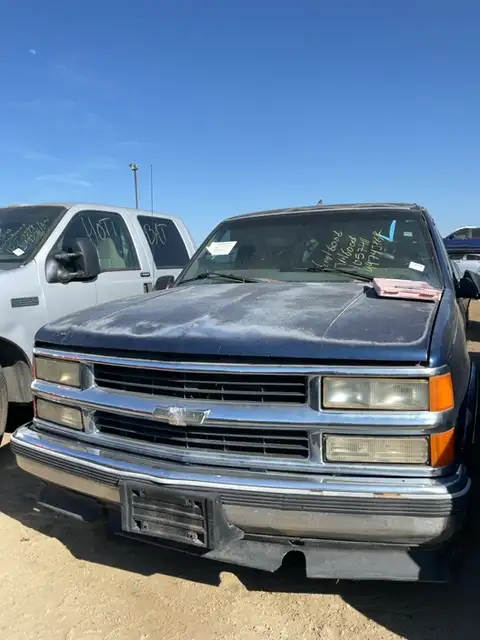 Photo of 1999 Chevrolet Suburban
