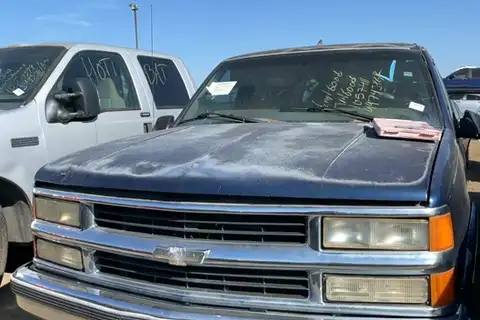 Photo of 1999 Chevrolet Suburban