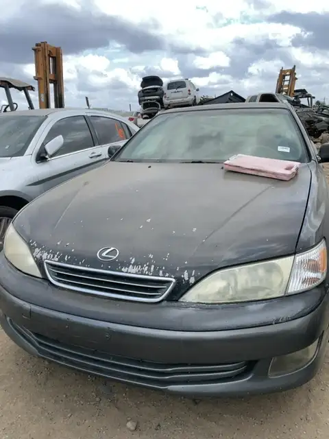 Photo of 2000 Lexus Es 300