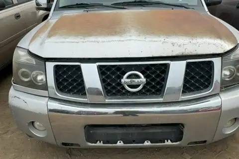 Photo of 2005 Nissan Armada
