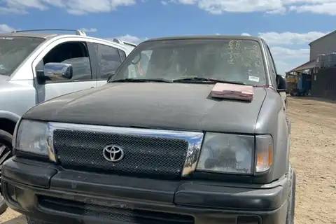 Photo of 1999 Toyota Tacoma