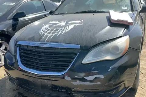 Photo of 2013 Chrysler 200