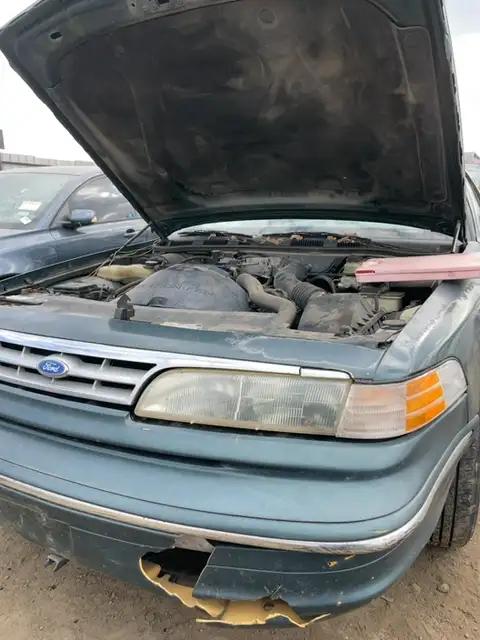 Photo of 1996 Ford Crown Victoria