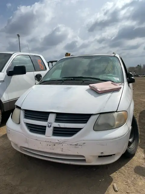 Photo of 2005 Dodge Caravan