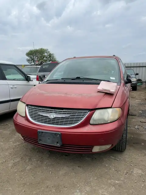 Photo of 2001 Chrysler Town & Country