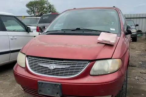 Photo of 2001 Chrysler Town & Country