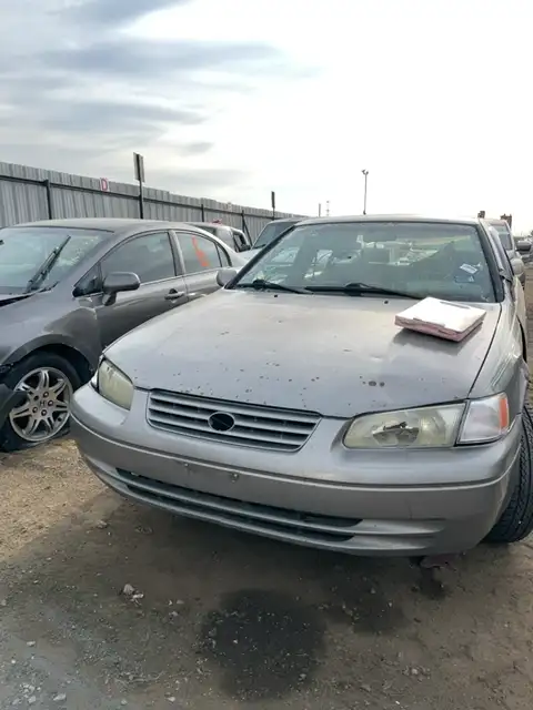 Photo of 1999 Toyota Camry