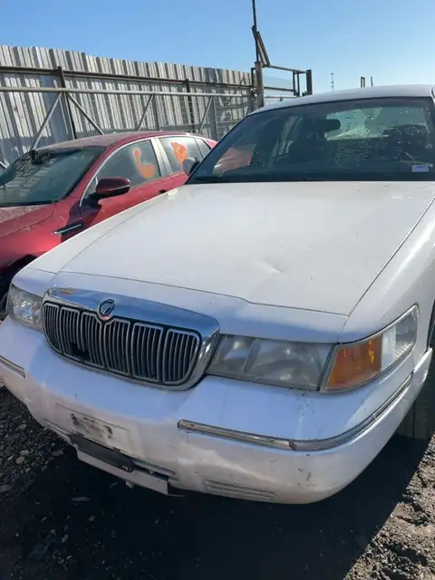 Photo of 1999 Mercury Grand Marquis