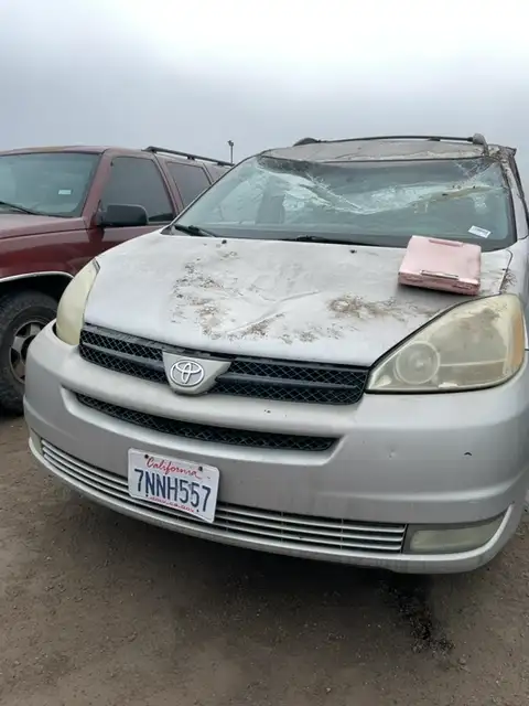 Photo of 2004 Toyota Sienna