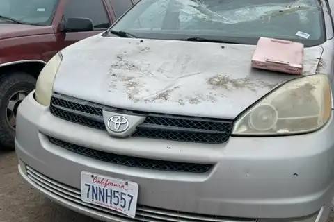 Photo of 2004 Toyota Sienna