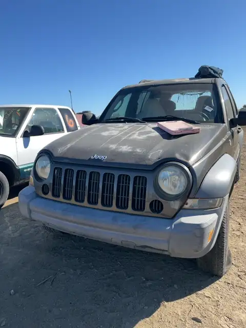 Photo of 2005 Jeep Liberty