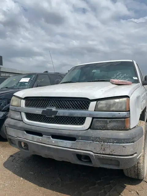 Photo of 2004 Chevrolet Silverado