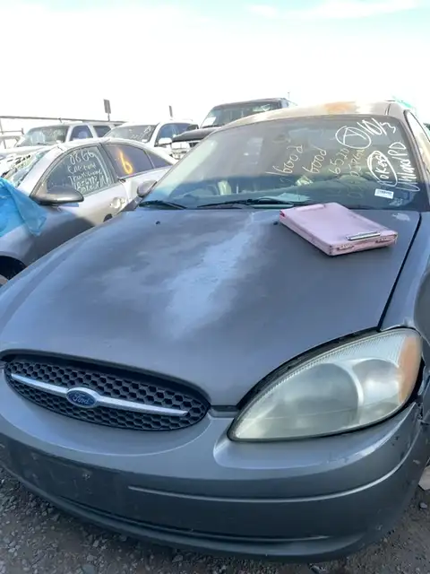 Photo of 2003 Ford Taurus
