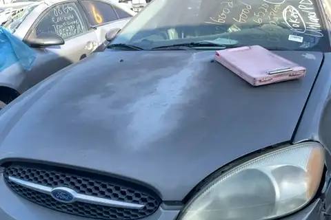 Photo of 2003 Ford Taurus