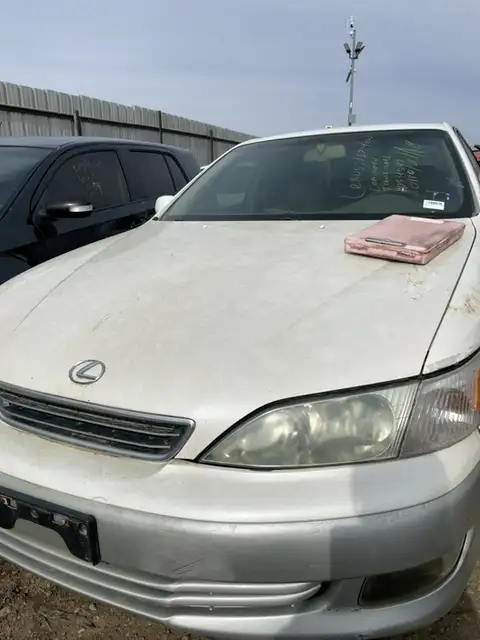 Photo of 2000 Lexus Es 300