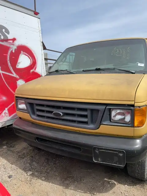 Photo of 2004 Ford Econoline