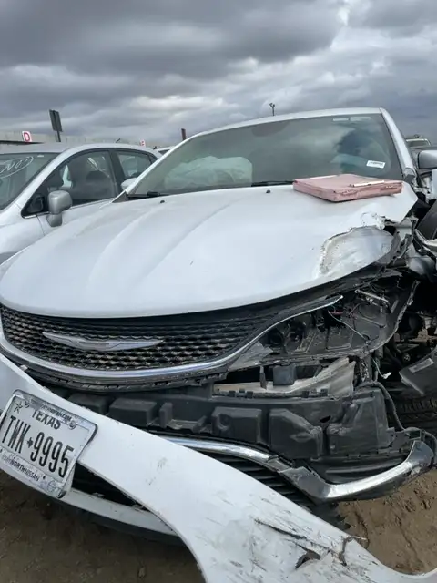Photo of 2015 Chrysler 200